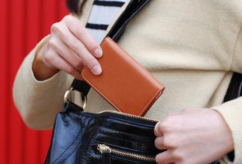 square of There Is At Least One Wallet Style for Every Person (lifestylealive)