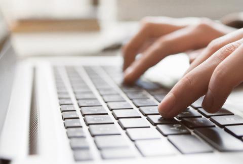 square of Pros and Cons of Virtual Receptionists